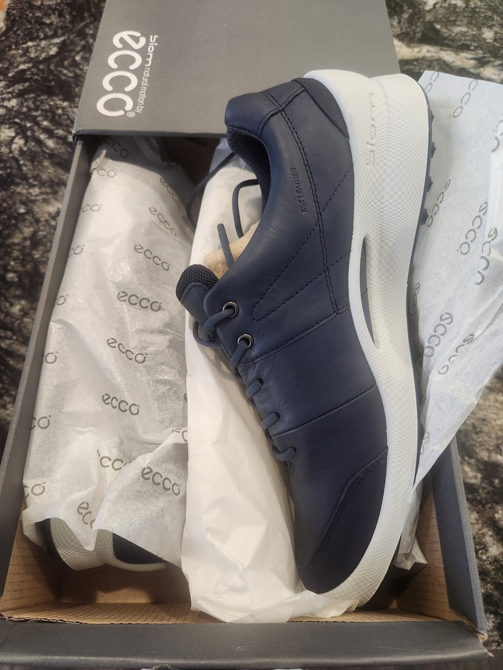 ECCO Men’s Navy Leather Casual Sneakers - Comfortable Everyday Shoe
